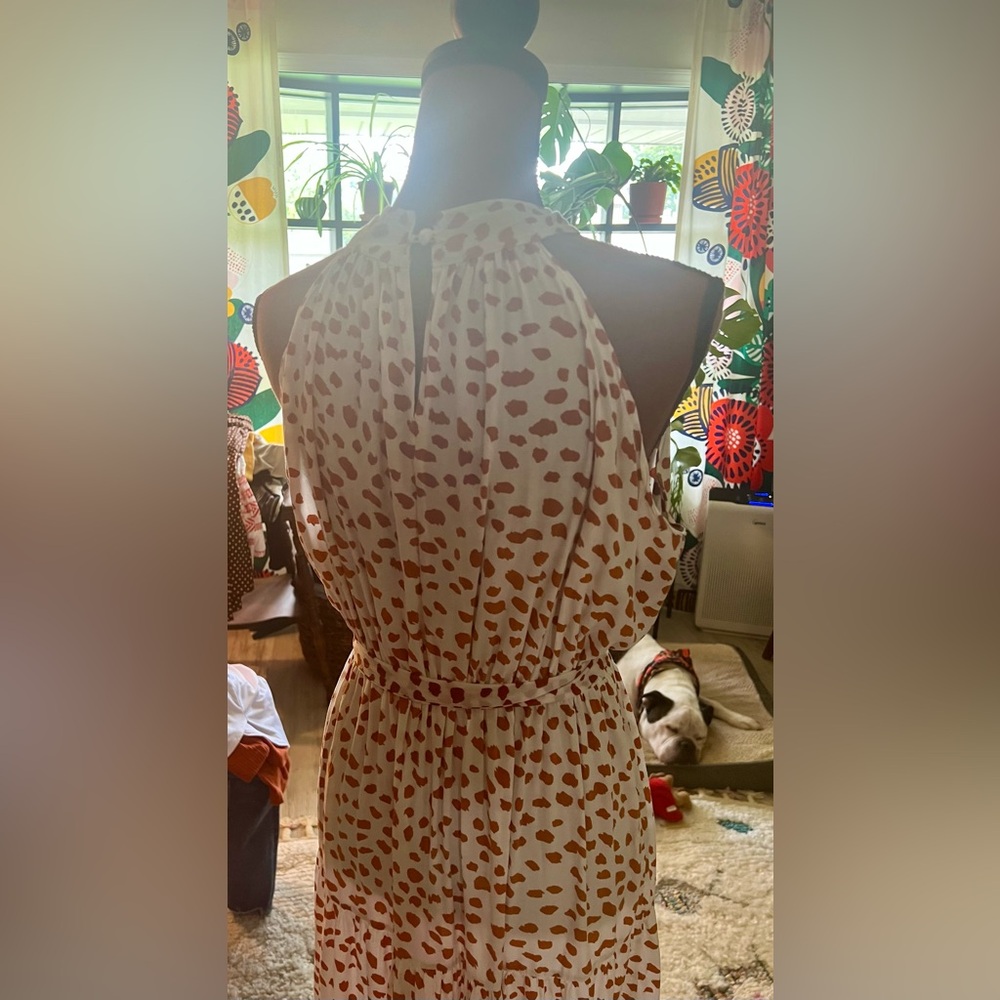 Chic White and Brown Patterned Maxi Dress - Picture 5 of 6
